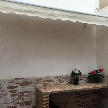 Apto Con Patio Y Barbacoa Bbq Picadores *