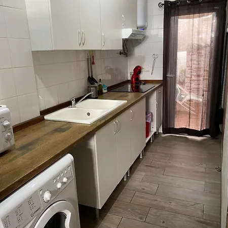 Apto Con Patio Y Barbacoa Bbq Picadores